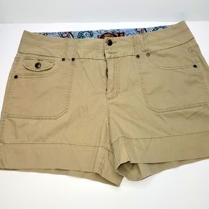 One One tan shorts size 16, nwot